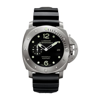 Luminor Submersible 1950 3 Days Automatic Titanio PCYC 10 Years of Passion