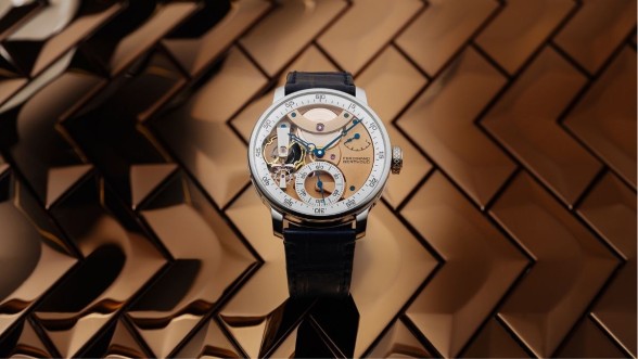 FB 3SPC.3 has a peripheral inner bezel ring in with a velvet finished silver-toned brass for the hours and minutes. © Ferdinand Berthoud
