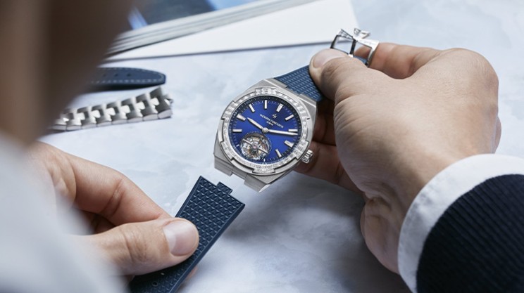 Overseas tourbillon high jewellery © Vacheron Constantin