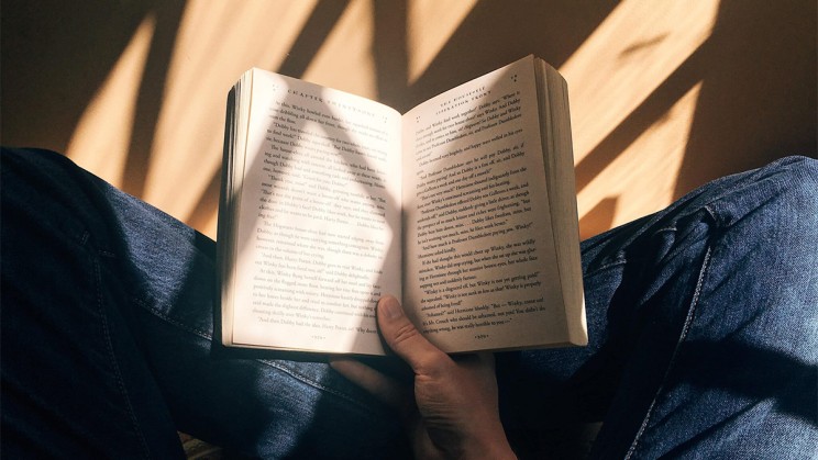 Reading © University of the People