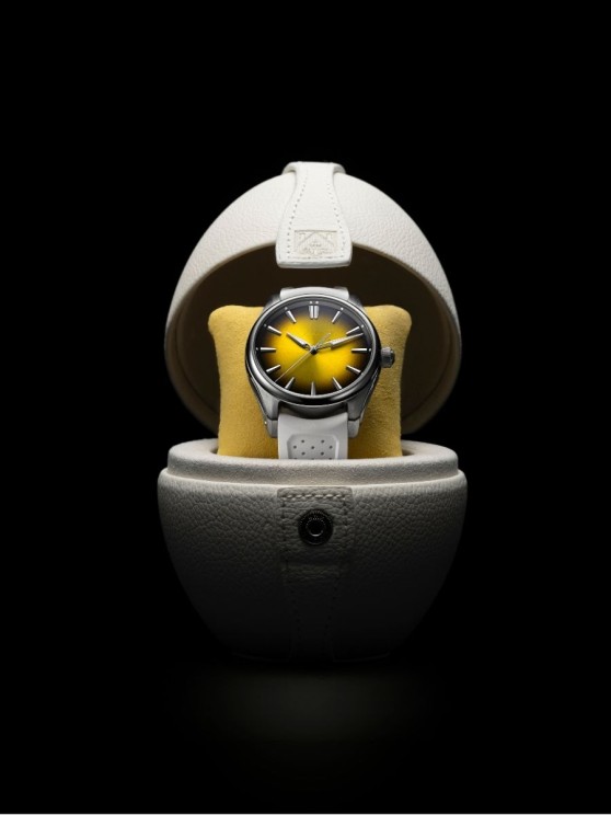 Pioneer Centre Seconds Sunny-Side Up © H. Moser & Cie.