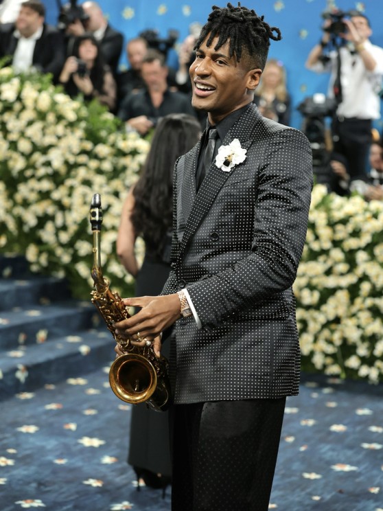 Jon Batiste, Panthère de Cartier "Zebra" © Getty Images