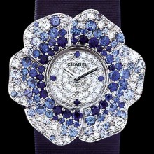 Or blanc 18 carats / Pétales sertis diam & saphirs